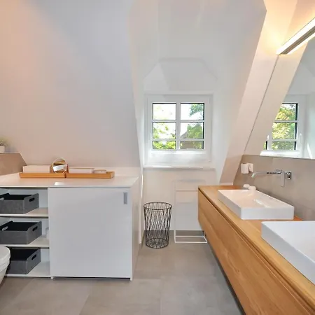 Doppelhaushaelfte Huus Heimat Holiday home Bohl