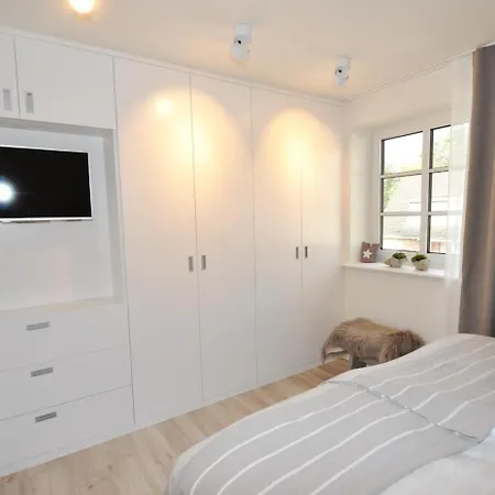 Doppelhaushälfte Huus Heimat Ferienhaus *