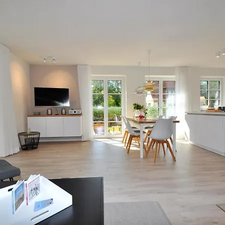 Holiday home Doppelhaushaelfte Huus Heimat Bohl
